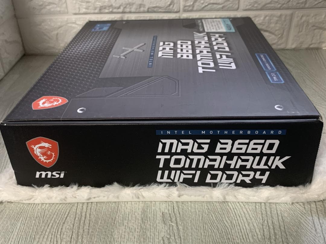MSI MAG B660 TOMAHAWK WIFI DDR4 マザーボード