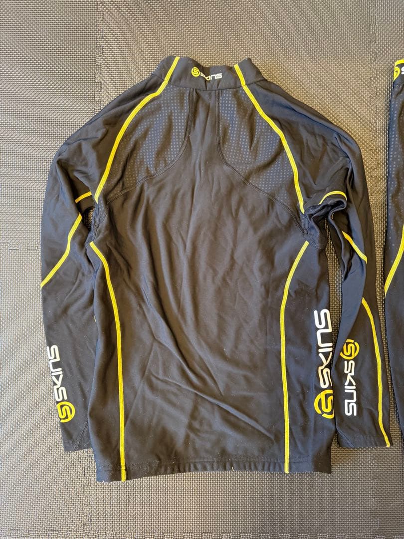 SKINS A200 コンプレッションウェア Lサイズ ハーフジップ 上下セット