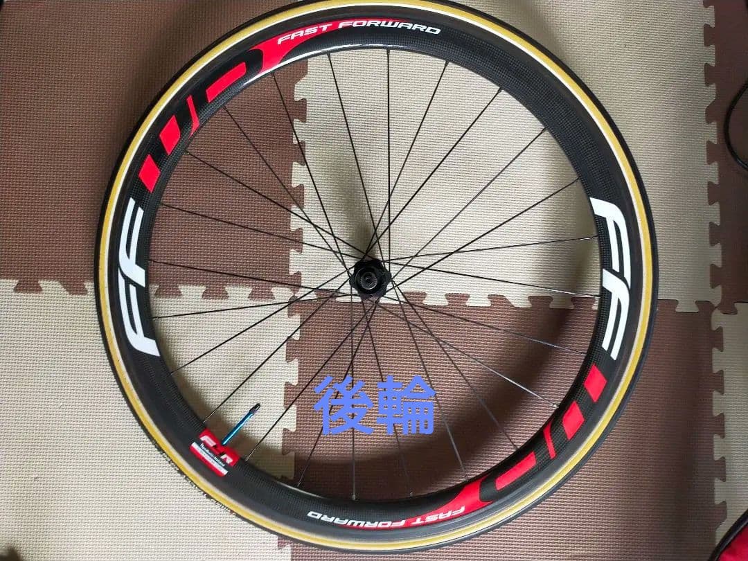 ファストフォワード FFWD F4R カーボンホイールセット タイヤ２本付
