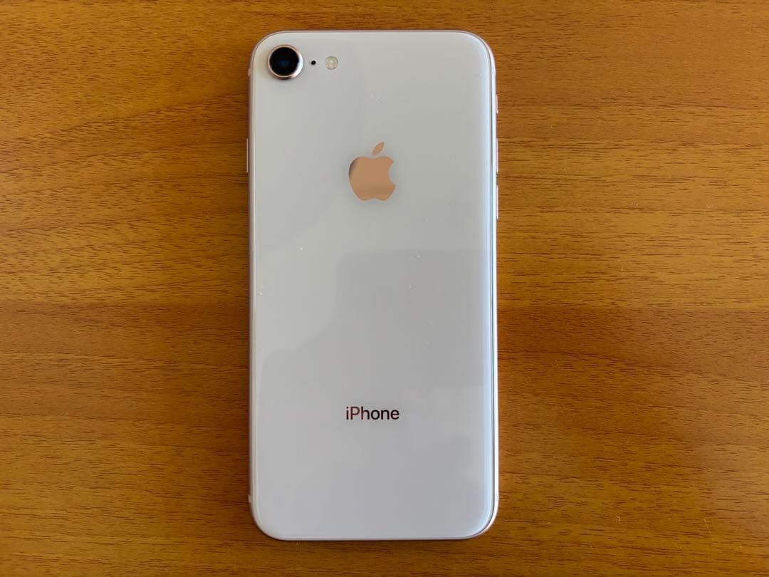 iPhone 8 Gold バッテリー100% 超美品