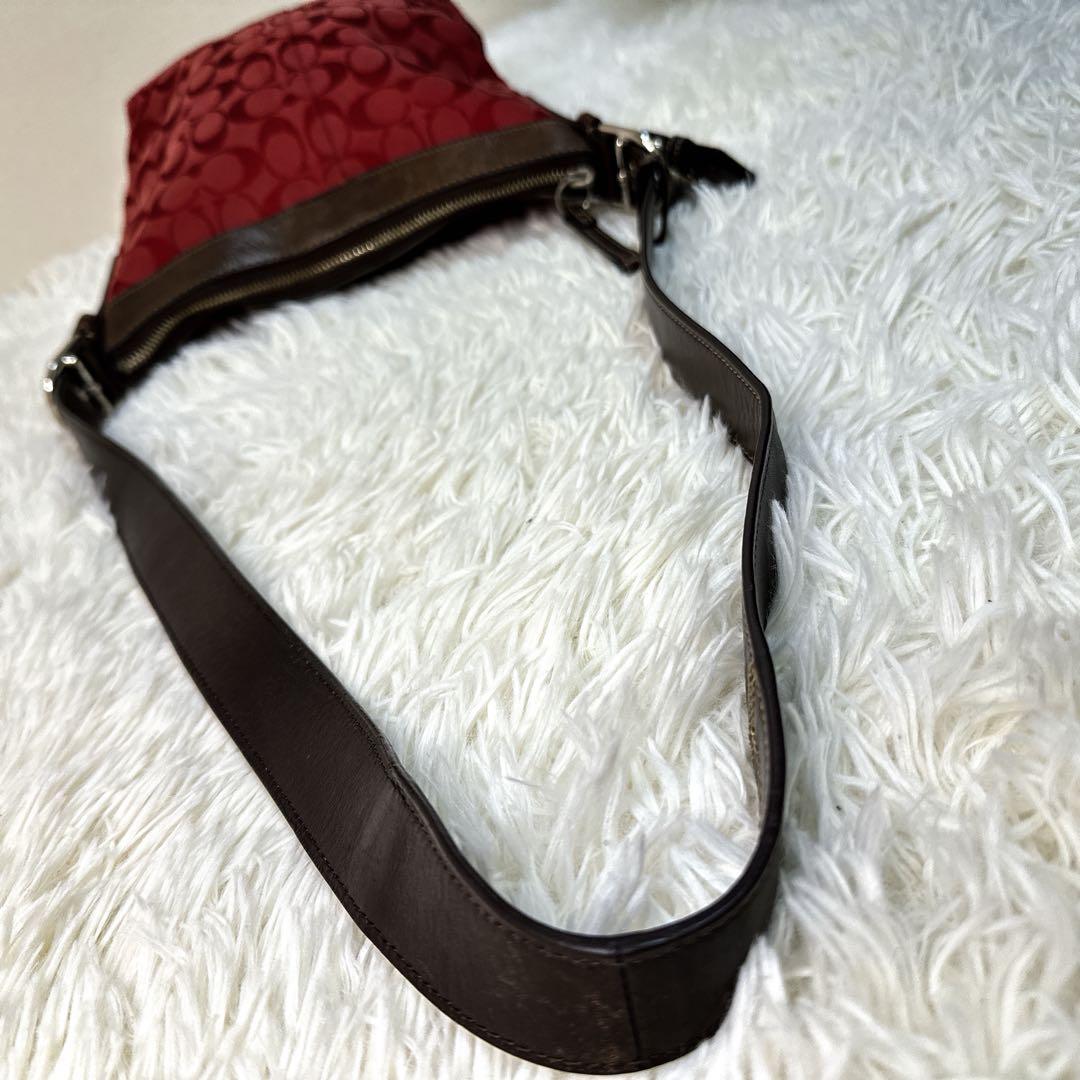 希少 COACH シグネチャー柄 ショルダーバッグ 赤 希少色 キーリング付き