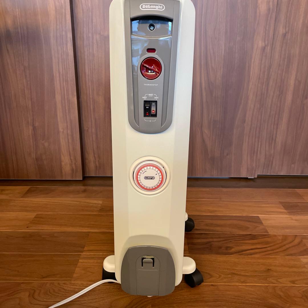 週末タイムセール！　デロンギ　オイルヒーター　H770812EFSN-GY