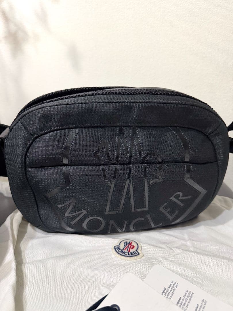 てつりんですモンクレール Cut Cross Body Bag