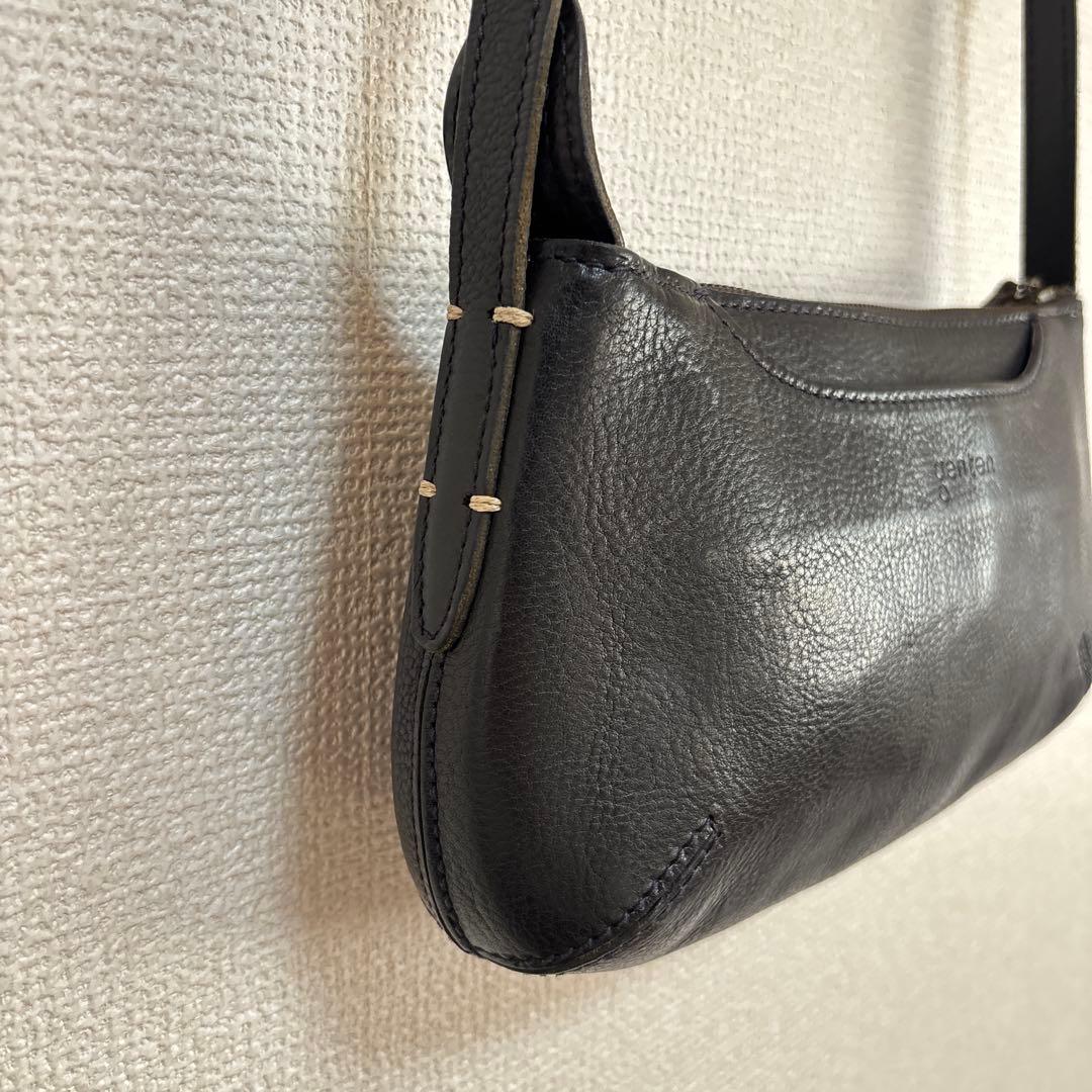 genten トスカ tosca ショルダーバッグ 黒 シボ 斜めがけ　本革