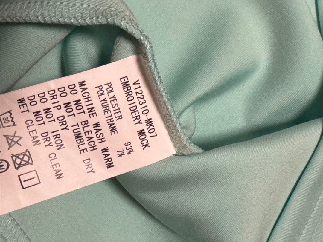 1回着用のみ美品✨V12 ゴルフウェア ティファニーブルー