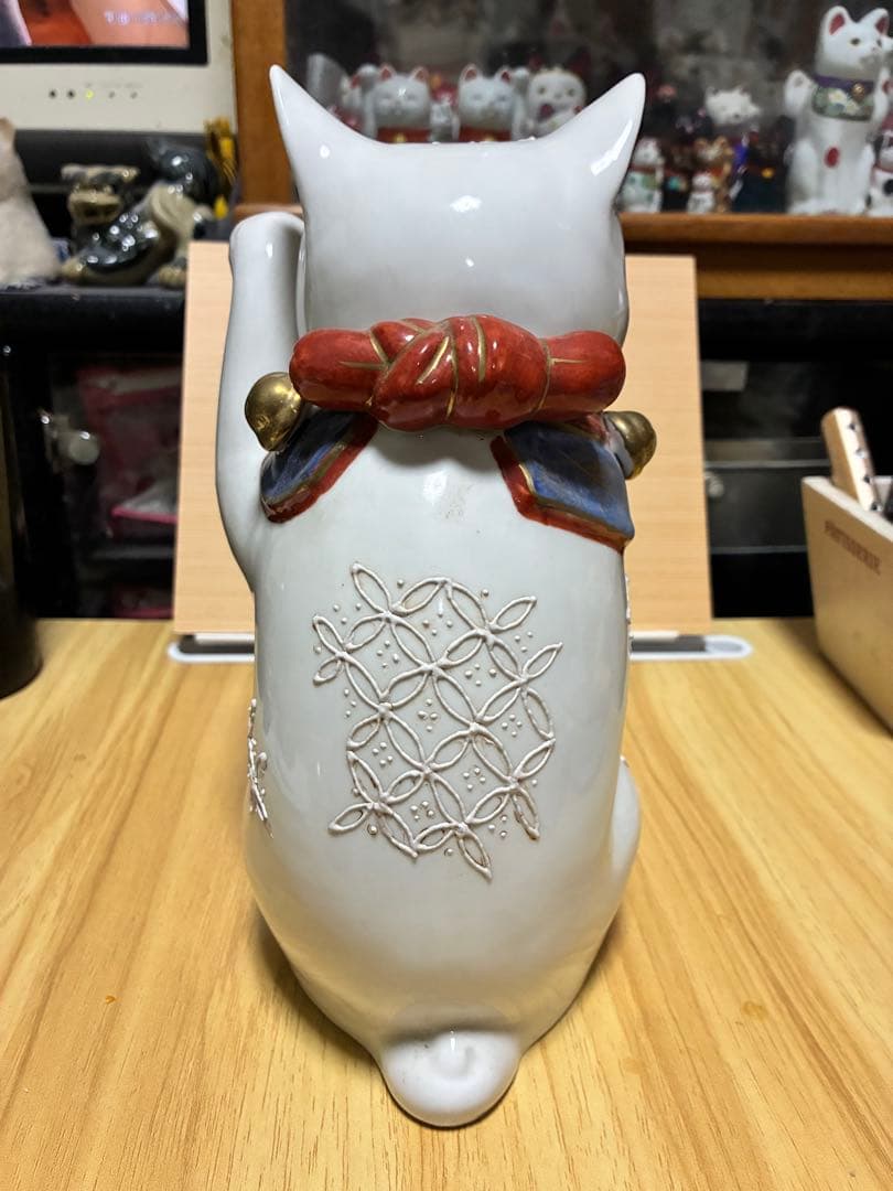 招き猫 陶器製置物