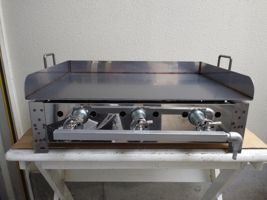 極厚６ミリ 便利な持手付き 鉄板 バーベキュー キャンプ プロパンガス 送料無料