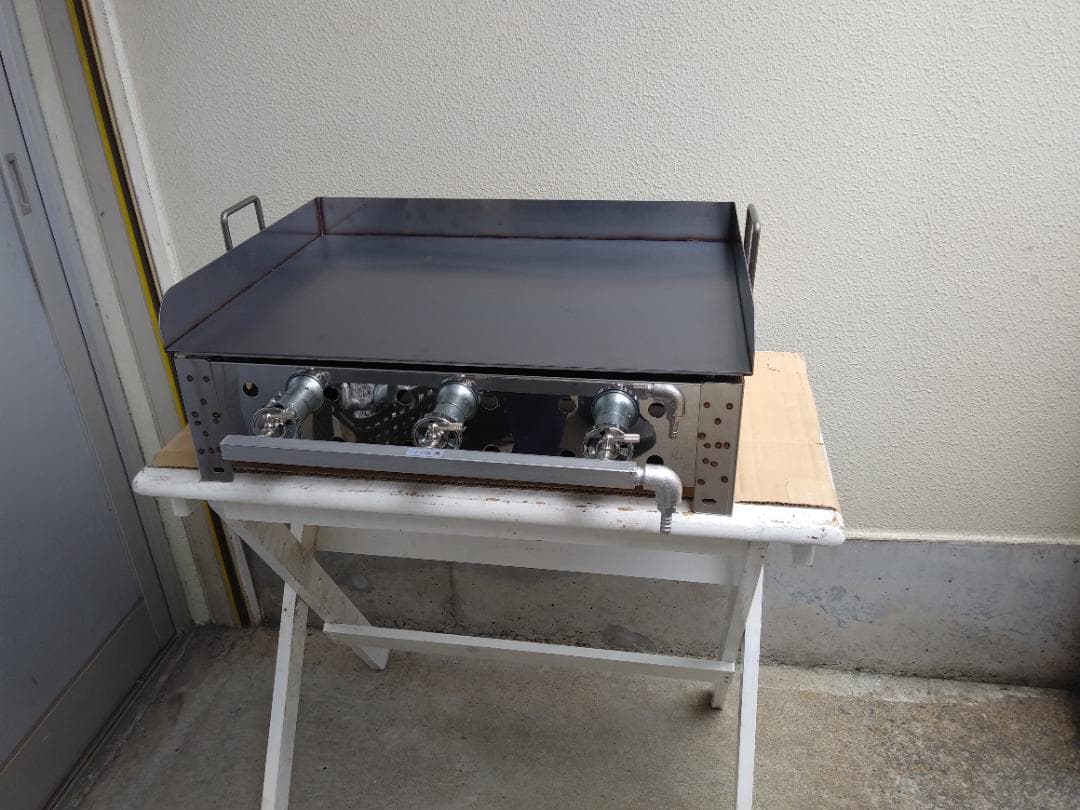 極厚６ミリ 便利な持手付き 鉄板 バーベキュー キャンプ プロパンガス 送料無料