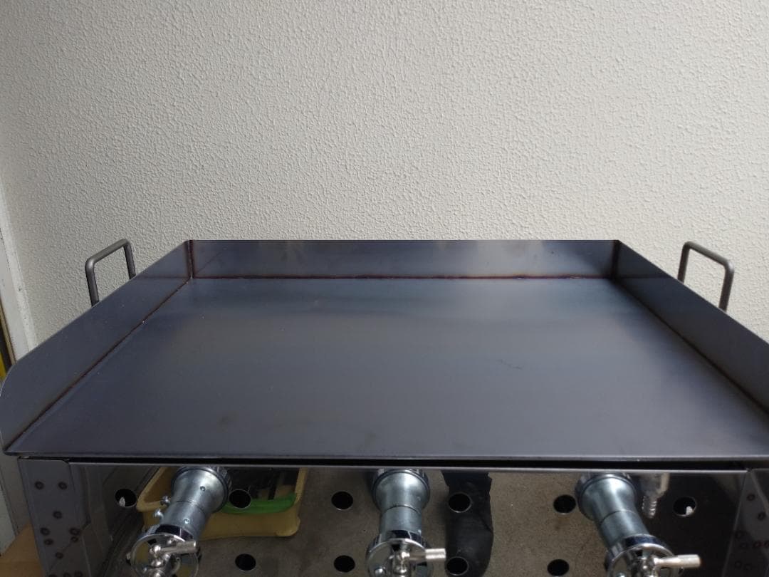 極厚６ミリ 便利な持手付き 鉄板 バーベキュー キャンプ プロパンガス 送料無料