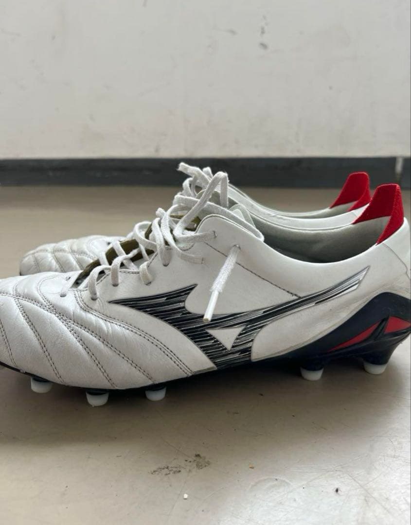 Mizuno サッカーシューズ ホワイト/レッド