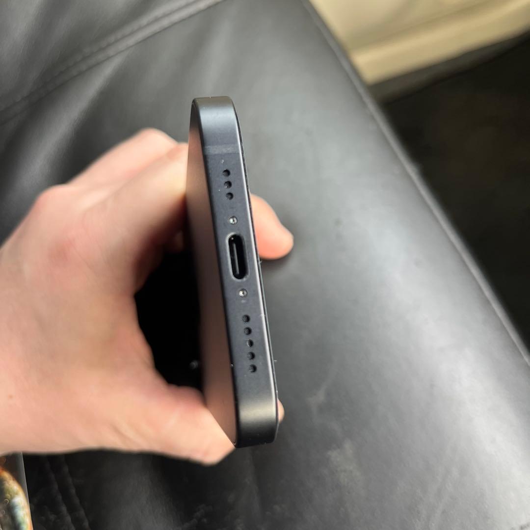 iPhone16e ブラック　128GB SIMフリー