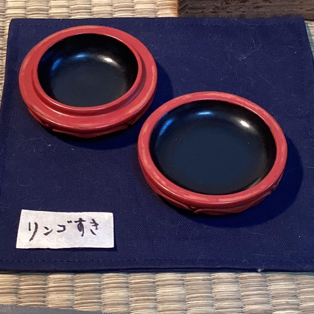 茶道具　蝶と花文香合　根来か