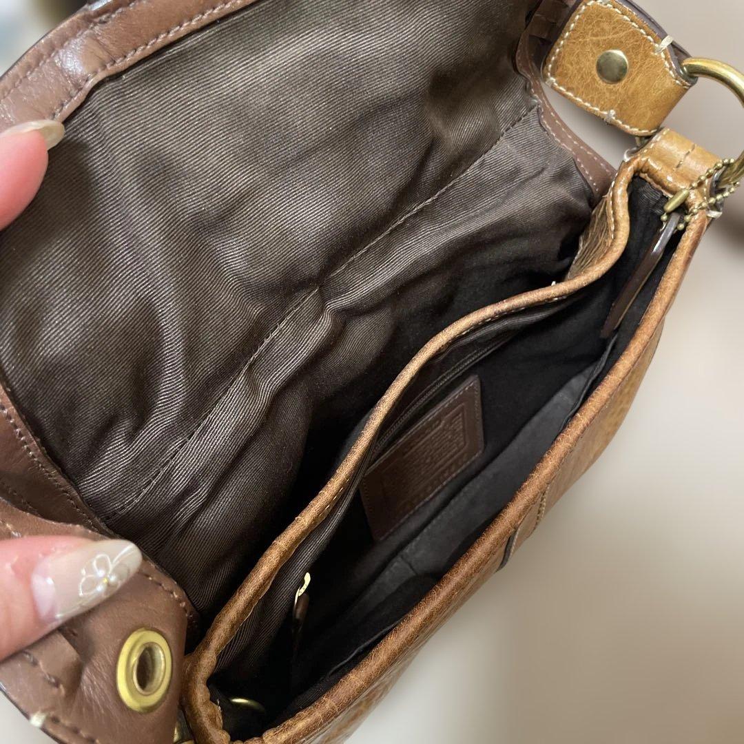 ブラウンレザーショルダーバッグ