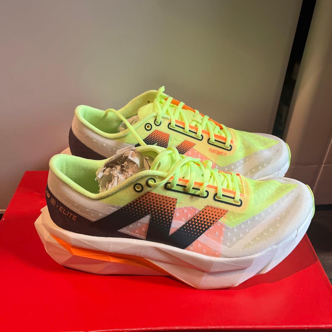 ニューバランススーパーコンプ 厚底レースシューズ 新品未使用 25センチ