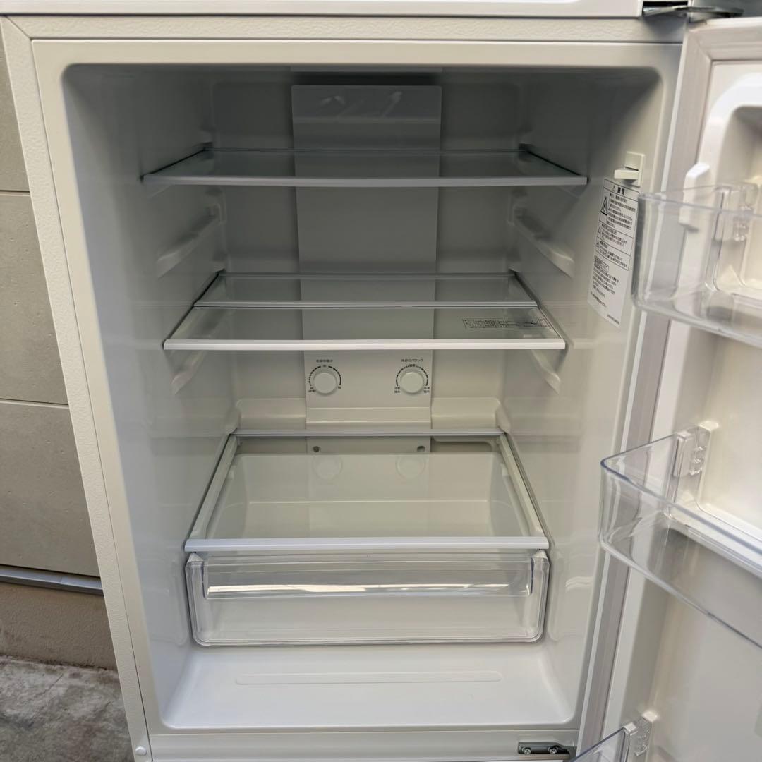 184⭐️2025年製★ほぼ新品★アクア　冷蔵庫　大型　200L ホワイト