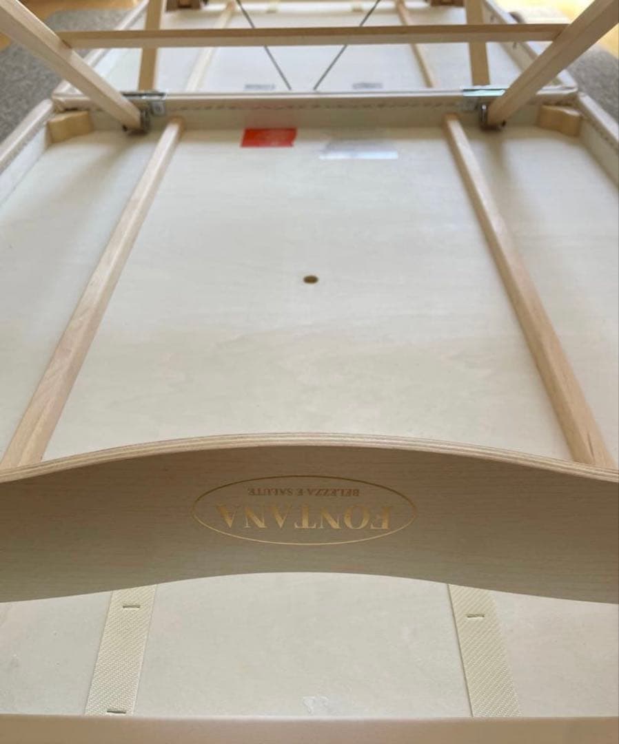 フォンタナベネチア　マッサージ　エステベッド