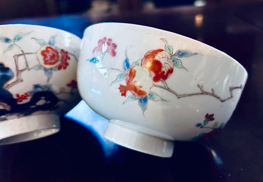 古伊万里　柿右衛門様式　岩に柘榴錦彩牡丹紋　お椀　2客