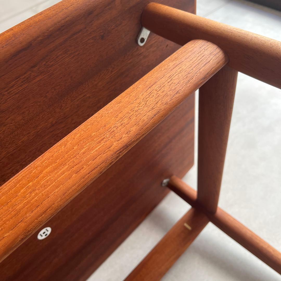 サイドテーブル by Grete Jalk（グレーテ・ヤルク）北欧アンティーク