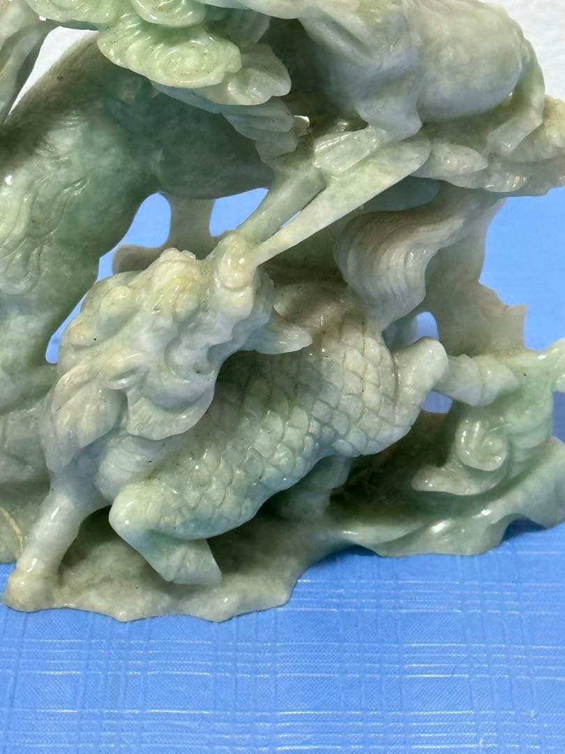 中国美術 翡翠 置物 天然石 彫刻 ヒスイ