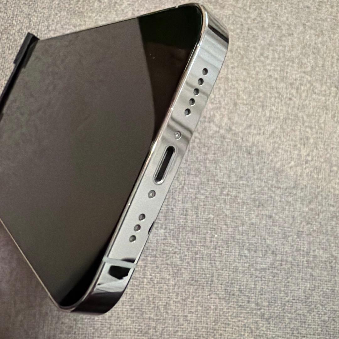 iPhone13Pro シルバー