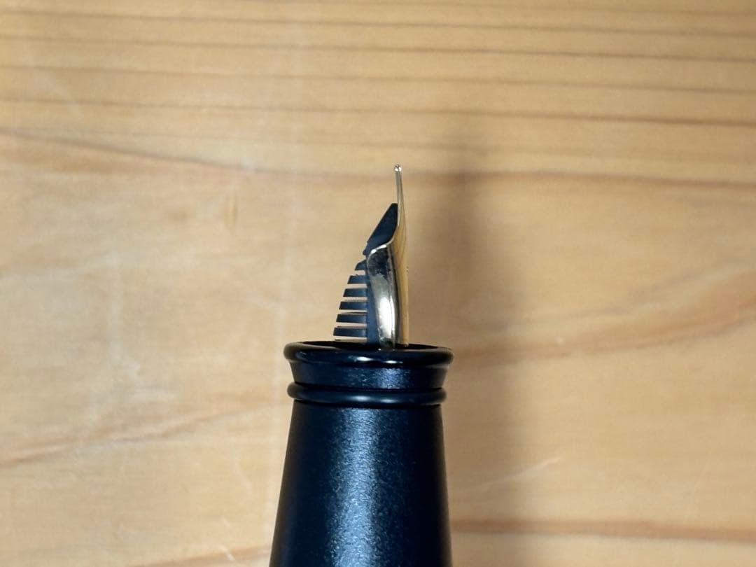 〈値下げ〉⭐︎希少⭐︎ TOMBOW ZooM 828fp　（細字）