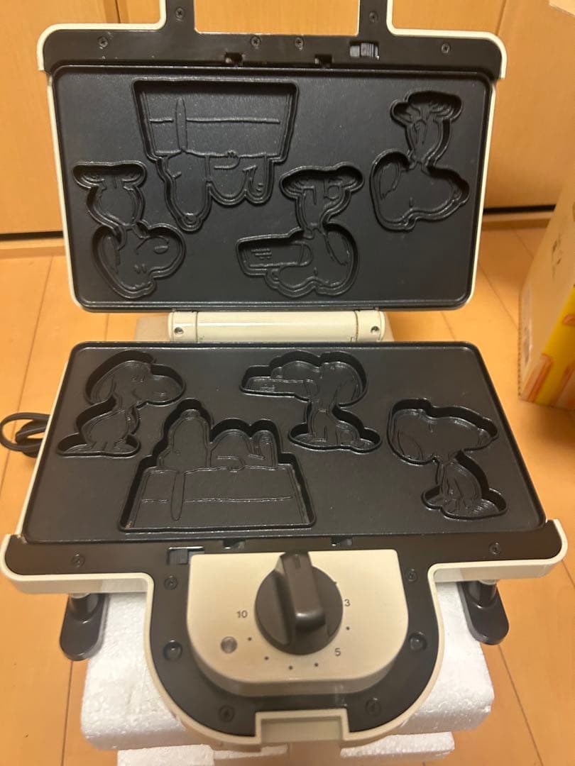 グリルサンドメーカーダブル　PEANUTS BRUNO