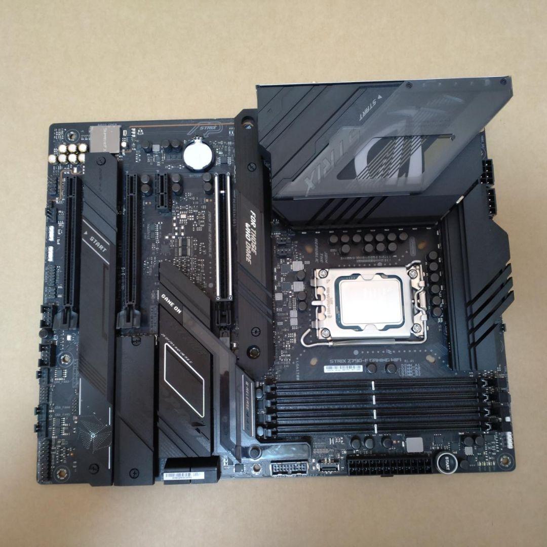 ROG STRIX Z790-F GAMING WiFi ＋ i7-13700K