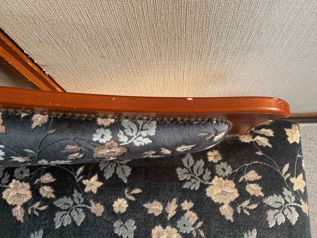 イタリア製　2人かけ　ソファー　刺繍座面　送料込み260126