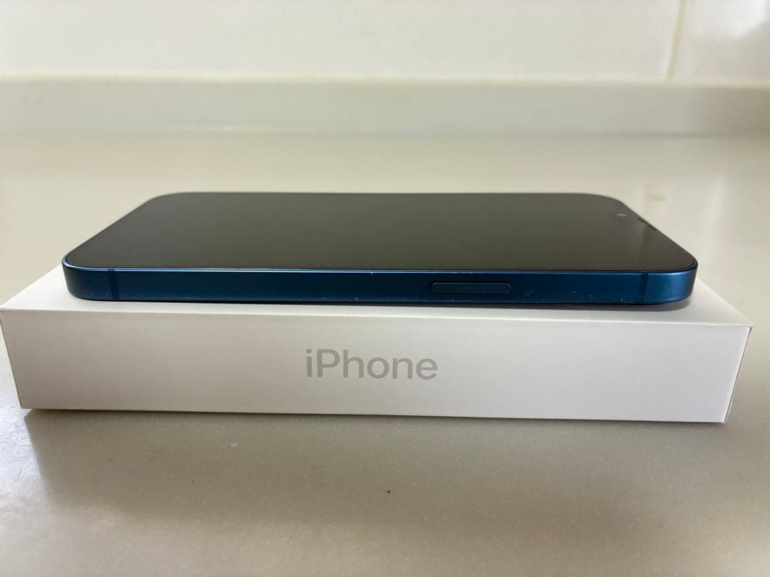 Apple iPhone 13 ブルー