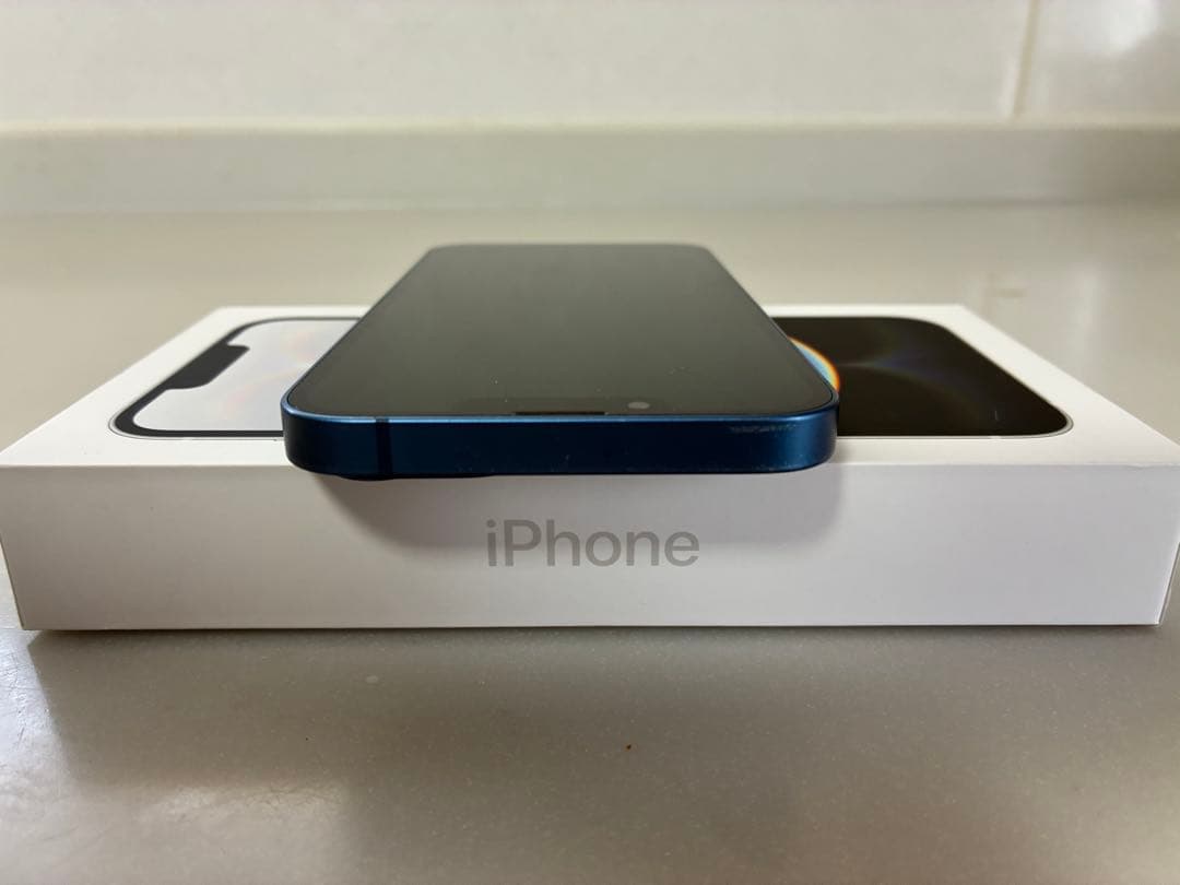 Apple iPhone 13 ブルー