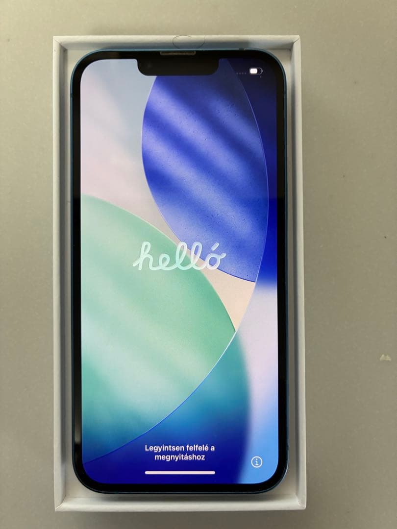 Apple iPhone 13 ブルー