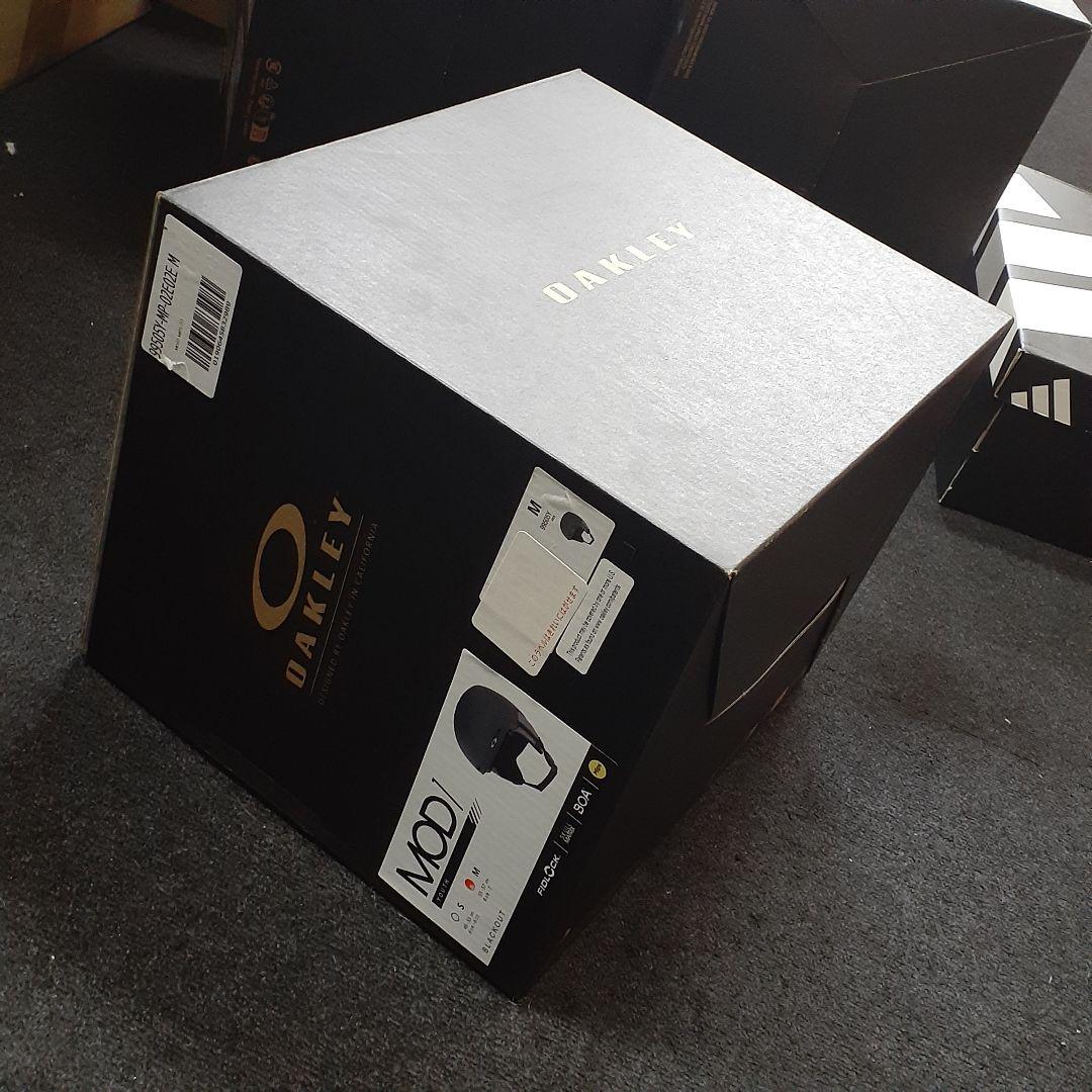 [オークリー] ヘルメット MOD1 MIPS(Y)　Mサイズ　ブラックアウト