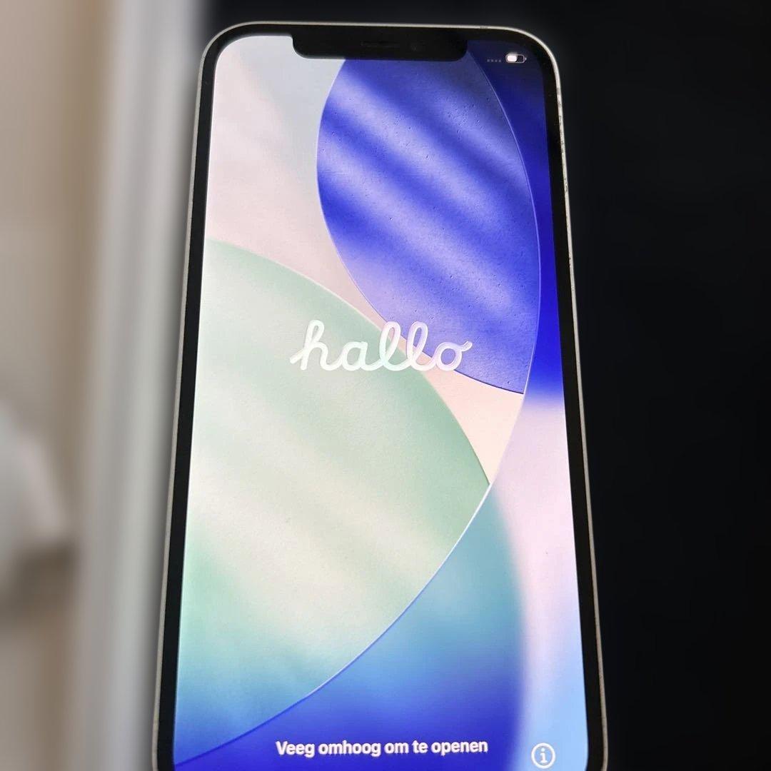 Apple iPhone 12ホワイト本体　箱ケーブル付き