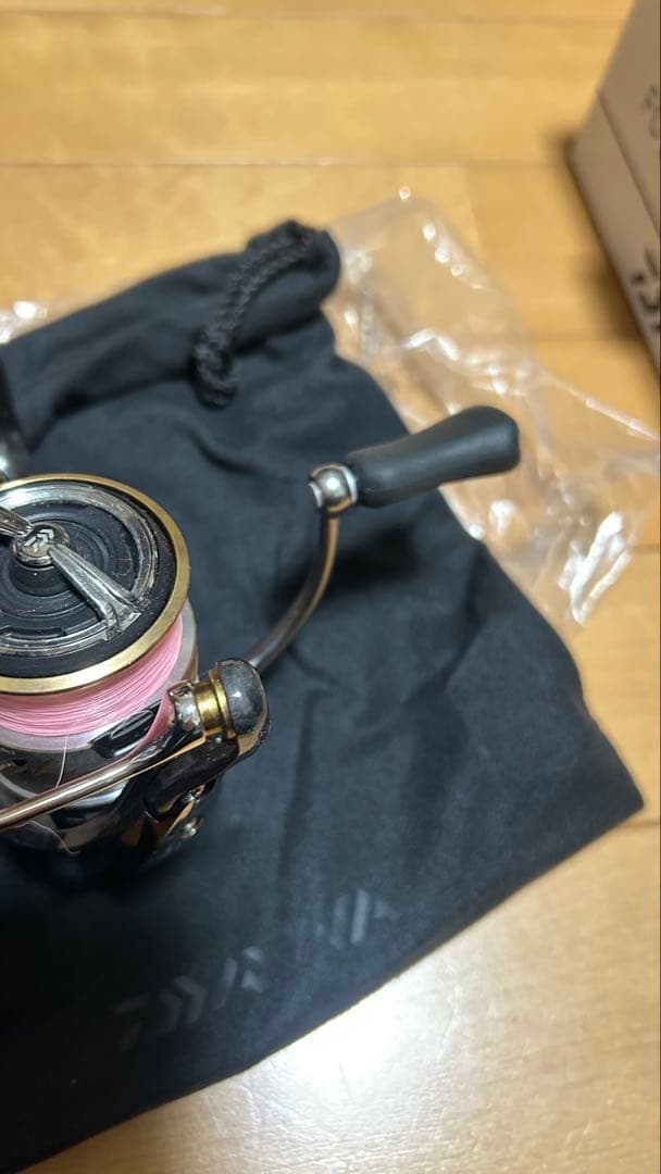 リール LUVIAS FC LT2000S-XH