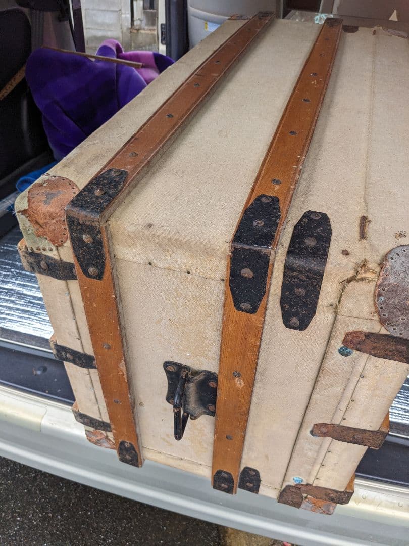 アンティーク 木製トランク　船便　衣装ケース　店舗什器