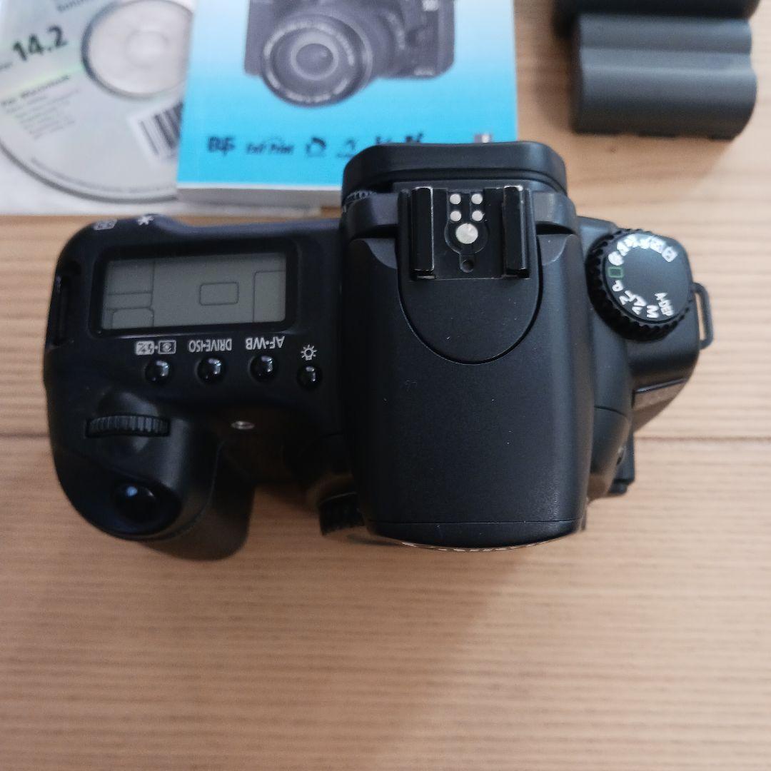 キャノン　Canon EOS 20D デジタル一眼レフカメラ