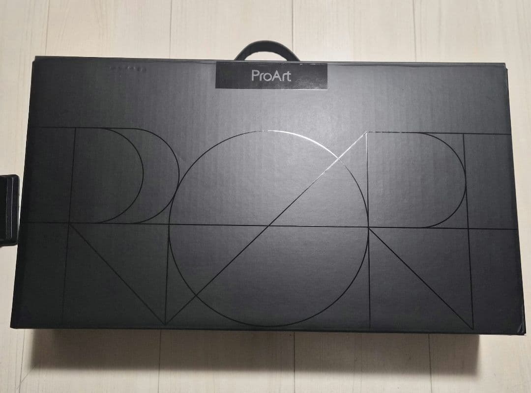 ASUS ProArt PZ13 ノートPC 本体