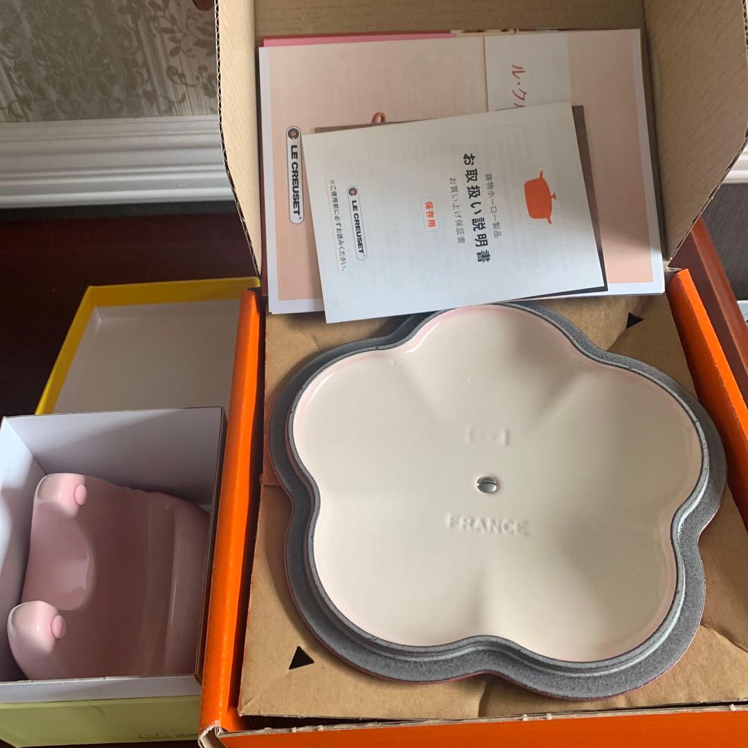 廃盤　ルクルーゼ　ベリー　ココットフルール20cmリッドスタンドセット♪