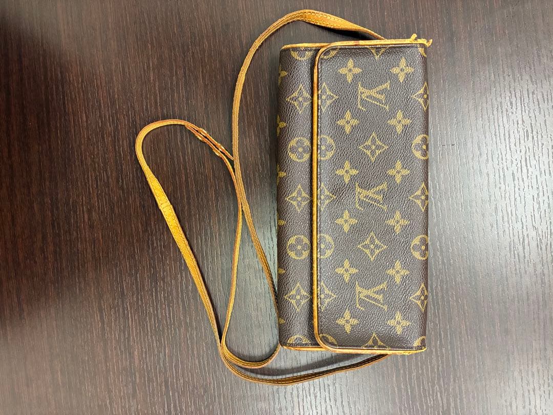 pipVuitton ポーチ