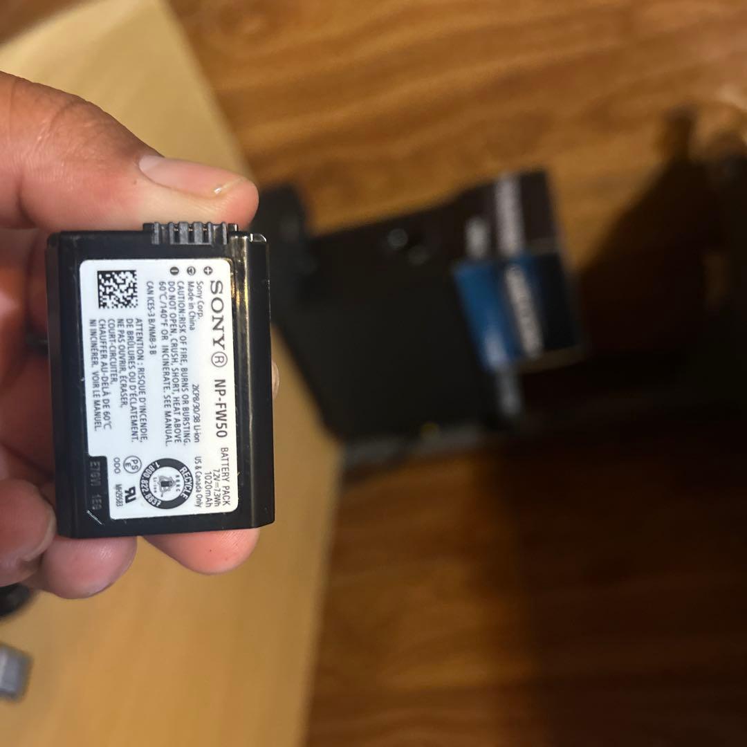 Sony ILCE-6000 デジタルカメラ ズームレンズ2本付き