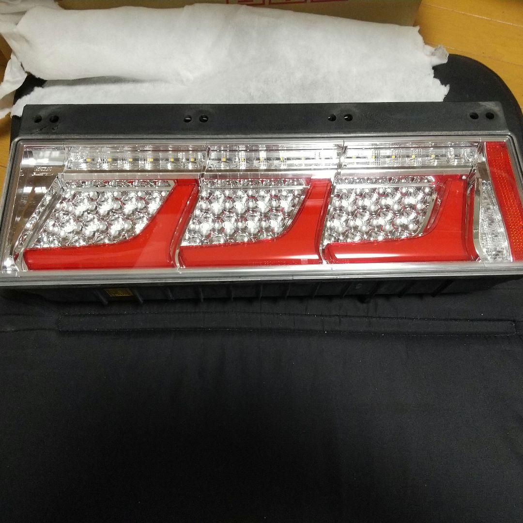 テールランプ LED 20111088 2ピンコネクタ