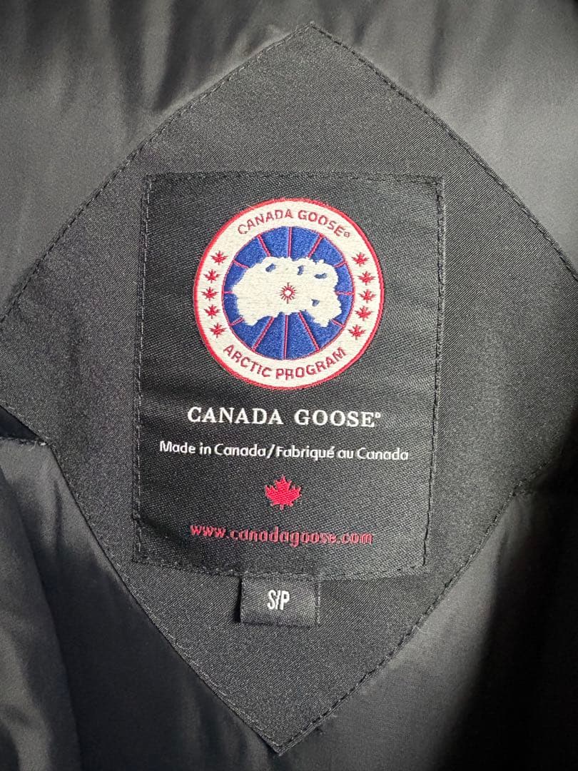 【週末限定価格】 カナダグース ダウンジャケット