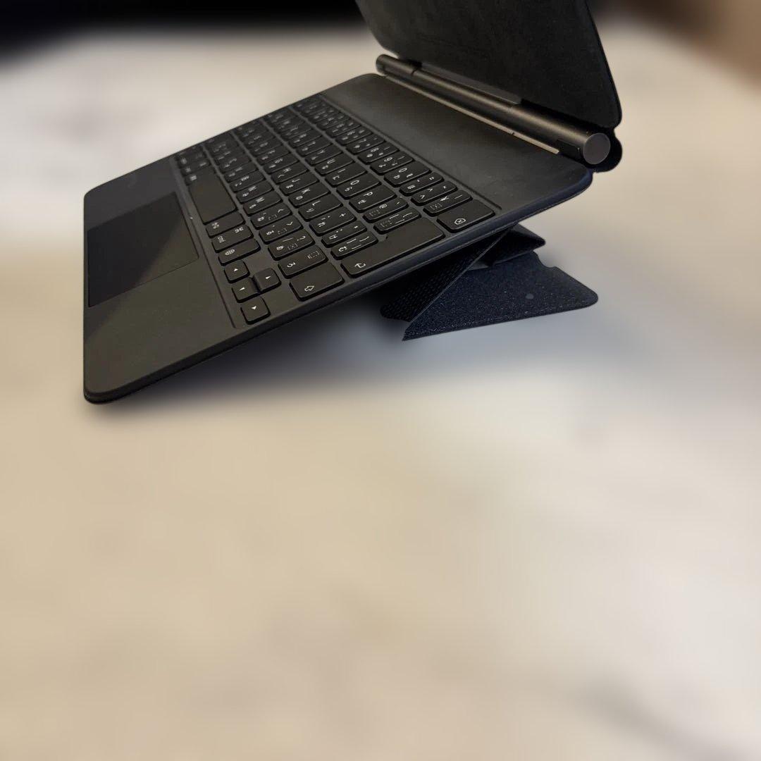 iPad pro 11インチ　magic keyboard PCスタンド付き