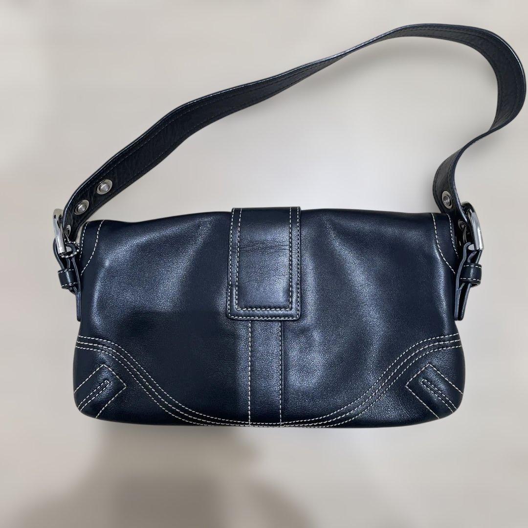 【美品】COACH 黒のレザーショルダーバッグ