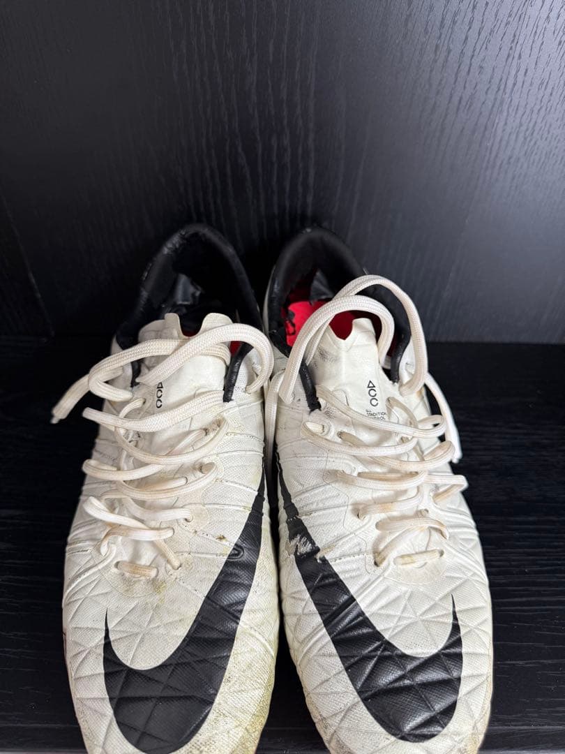 NIKE ハイパーヴェノムファントム2 HG-E