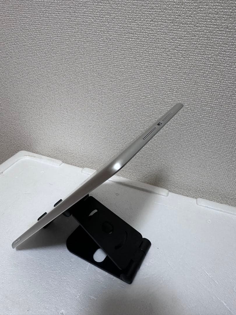 iPad 9.7インチ (第6世代) 32GB WiFi