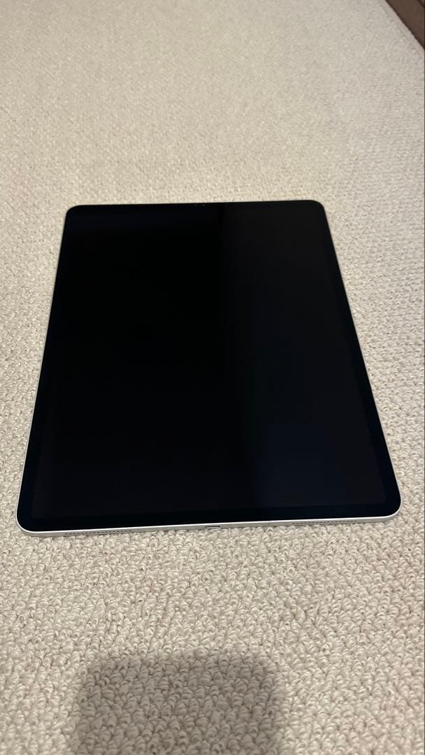 ゆ*様 iPad Pro 4世代シルバー Keyboard等付お買得wifi+C