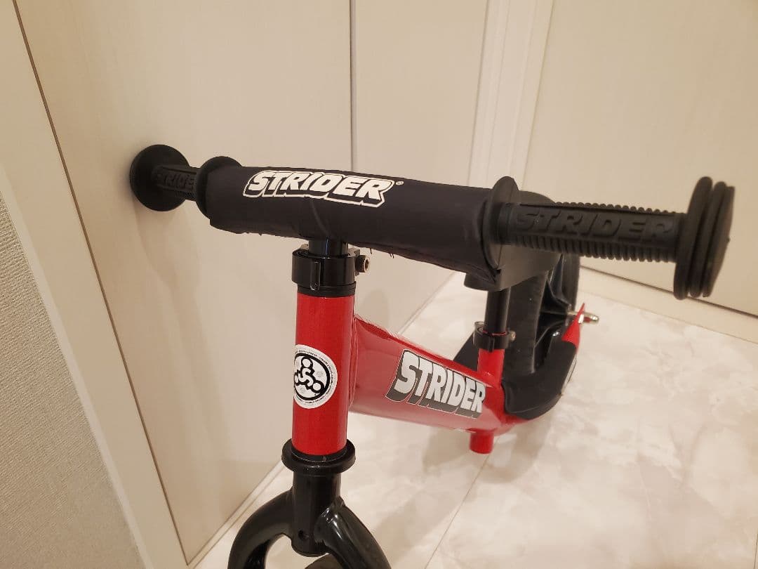 STRIDER バランスバイク 赤