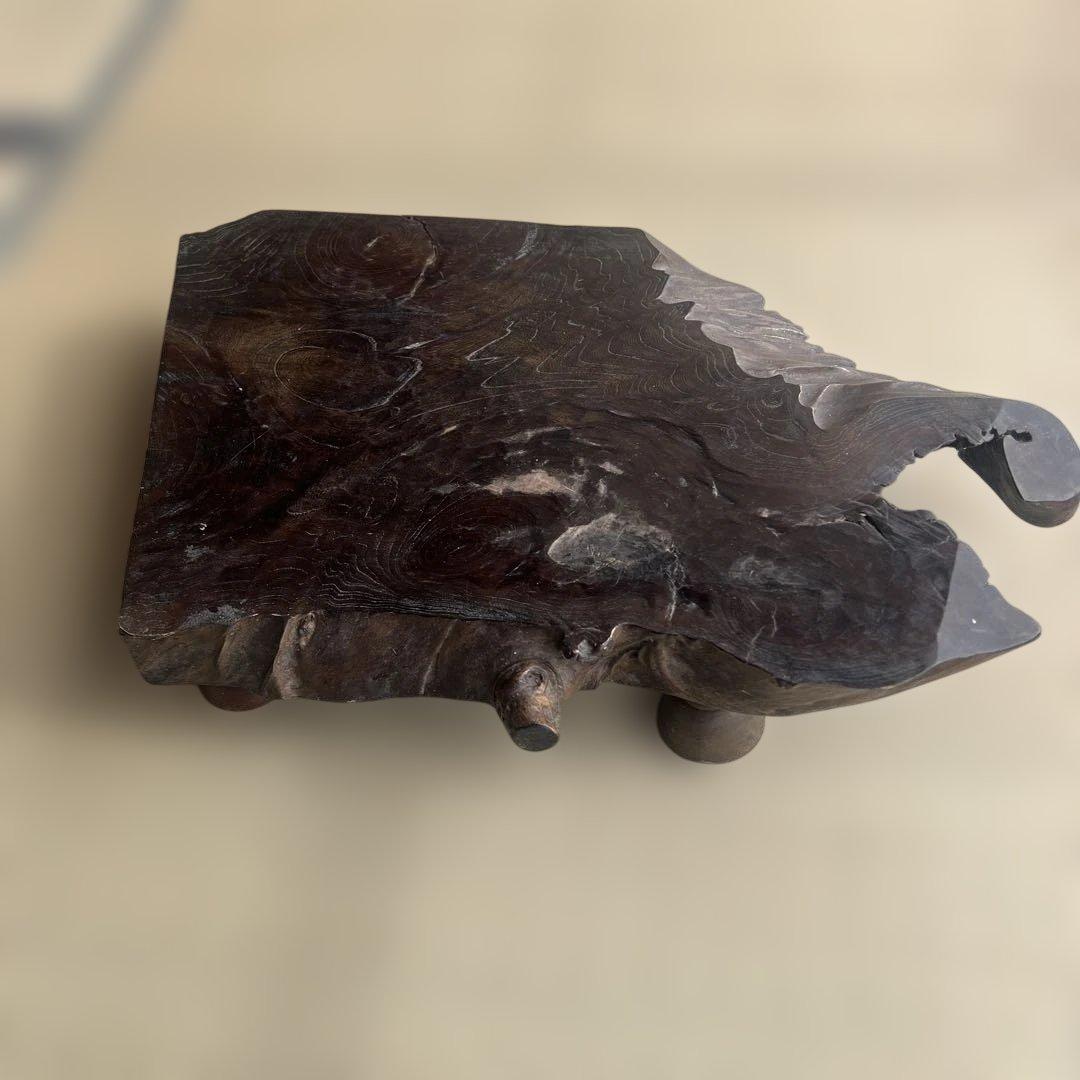 木製ダークブラウン置物 自然な形状