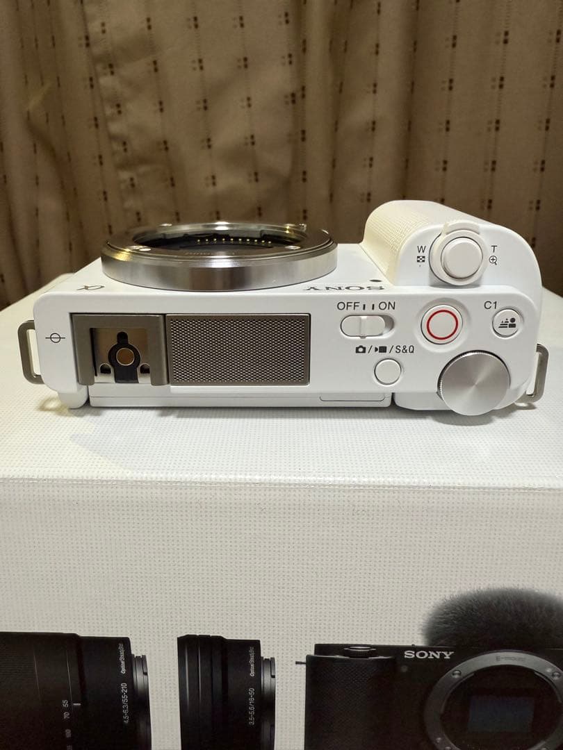 SONY VLOGCAM ZV-E10デジタル一眼レフ ホワイト 2本レンズ付き